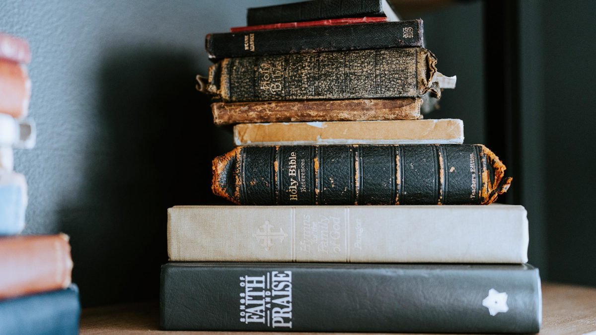 Florida school district unanimously votes to keep Bible in libraries after atheist complaint